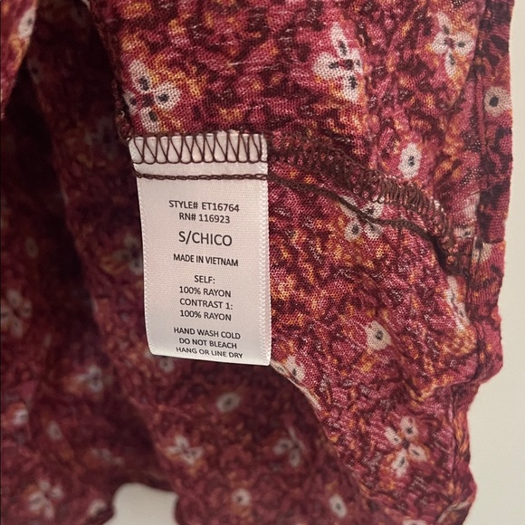 Easel Los Angeles Burgundy Floral Blouse - Picture 4 of 5